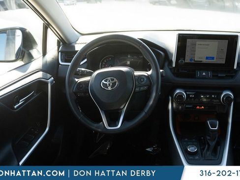 Used 2023 Toyota RAV4 Adventure image 5