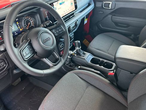 New 2026 Jeep Wrangler Unlimited Rubicon image 11