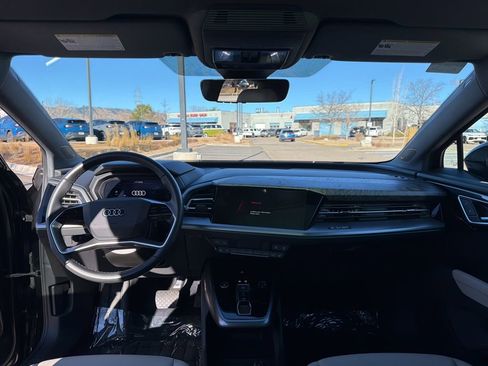 Used 2024 Audi Q4 e-tron Premium Plus image 12