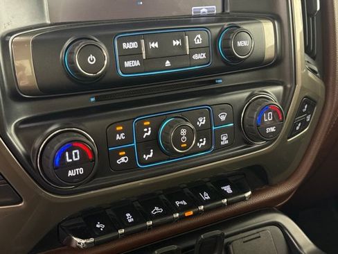 Used 2015 Chevrolet Silverado 2500 High Country w/ Duramax Plus Package AWD/4WD image 25