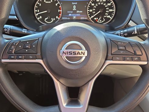 Used 2022 Nissan Altima 2.5 SV image 16