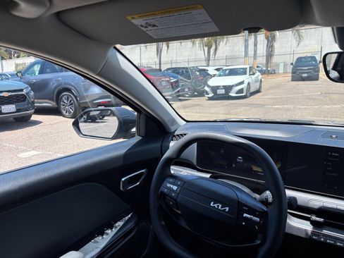 Used 2025 Kia K4 FWD image 33