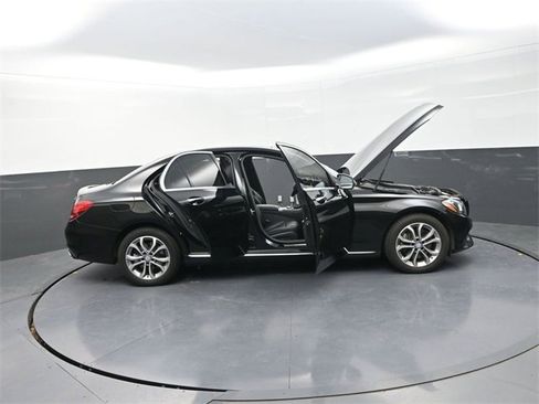 Used 2017 Mercedes-Benz C 300 4MATIC Sedan image 42