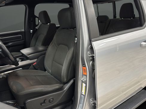 Used 2020 RAM 1500 Big Horn AWD/4WD image 9