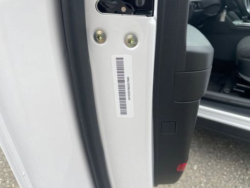 Used 2025 Kia Sportage LX image 27