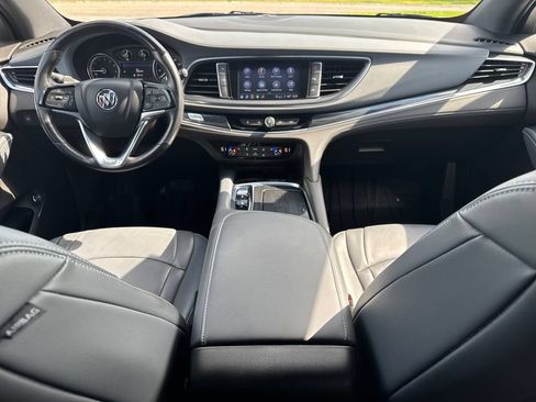 Used 2022 Buick Enclave Essence w/ Experience Buick Package AWD/4WD image 18