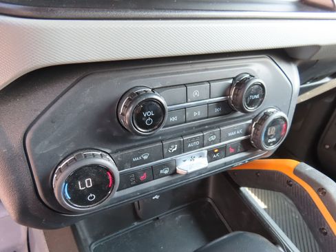 Used 2023 Ford Bronco Badlands AWD/4WD image 27