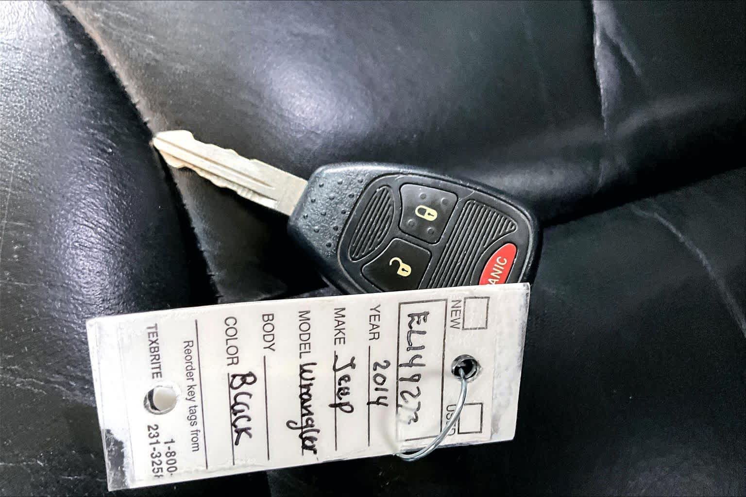 Used 2014 Jeep Wrangler Unlimited Sahara AWD/4WD image 15