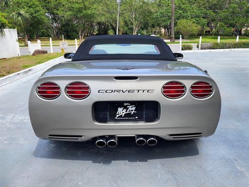 Used 1998 Chevrolet Corvette Convertible w/ Memory Pkg image 14