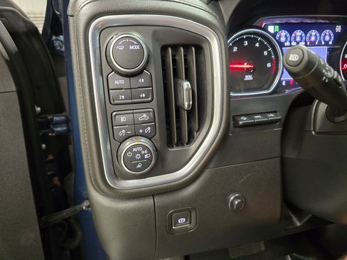 Used 2020 Chevrolet Silverado 2500 LTZ w/ LTZ Premium Package AWD/4WD image 29