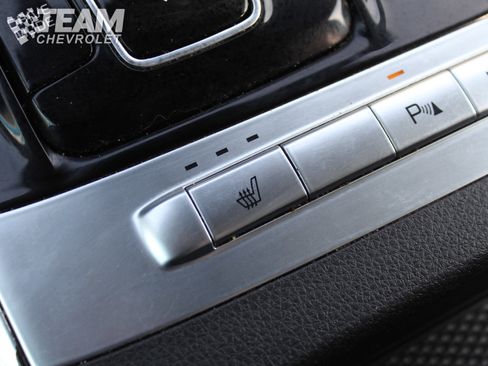 Used 2024 Kia Carnival EX image 18