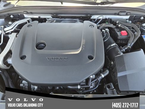 Used 2022 Volvo V90 B6 Cross Country image 30