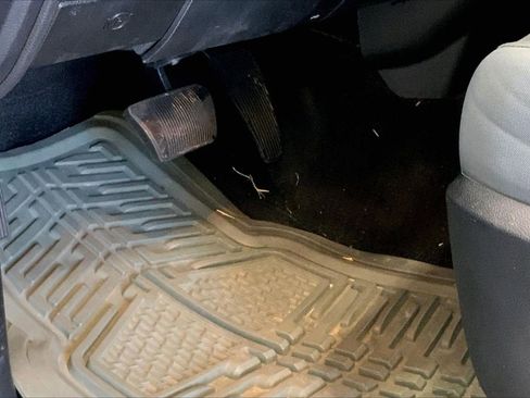 Used 2017 RAM 1500 Classic SLT image 22