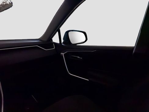 Used 2022 Toyota RAV4 XLE w/ Convenience Package image 22