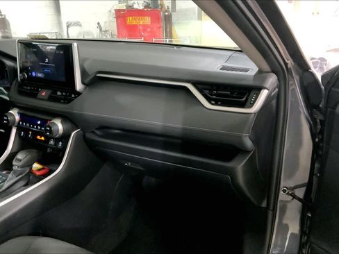 Used 2024 Toyota RAV4 XLE image 18