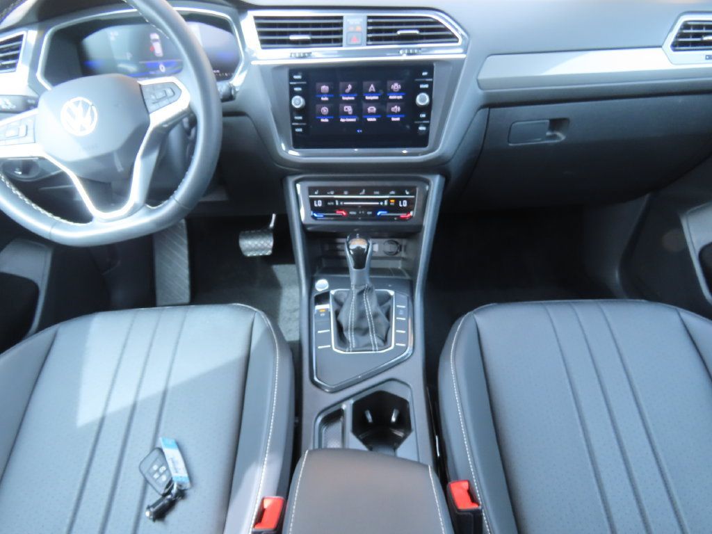 Used 2023 Volkswagen Tiguan SE FWD image 7