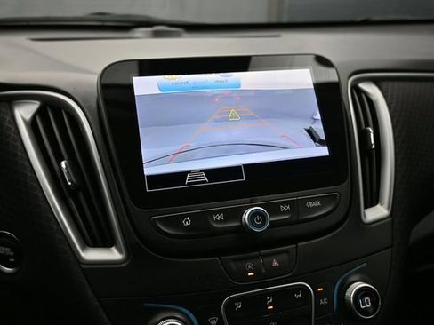 Used 2025 Chevrolet Malibu LT FWD image 18