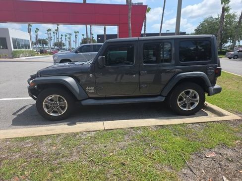 Used 2018 Jeep Wrangler Unlimited Sport S AWD/4WD image 2