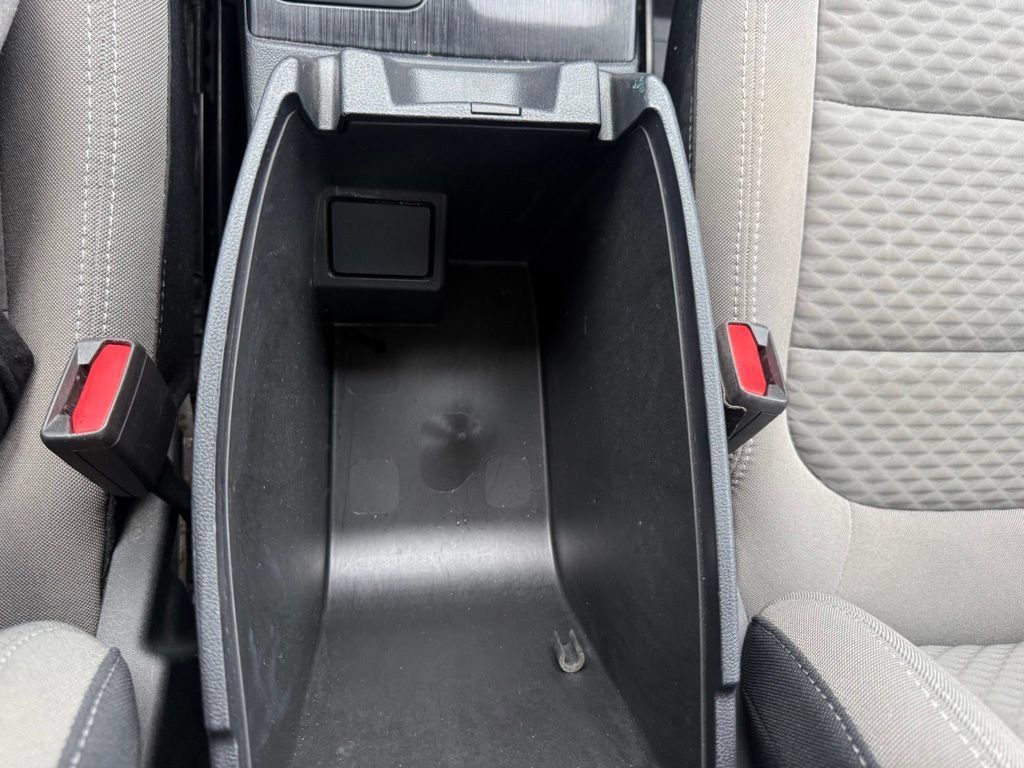 Used 2022 Ford Escape SE w/ Convenience Package FWD image 28