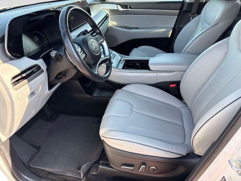 Used 2025 Hyundai Palisade SEL FWD image 13
