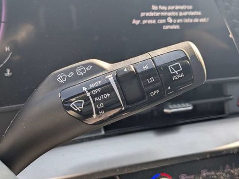 Used 2025 Kia Sportage EX w/ Premium Package FWD image 26