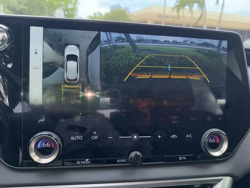 Used 2025 Lexus RX 350 Premium w/ Accessory Package (Z1) FWD image 16