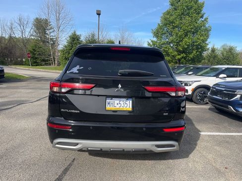 Used 2022 Mitsubishi Outlander SE AWD/4WD image 4