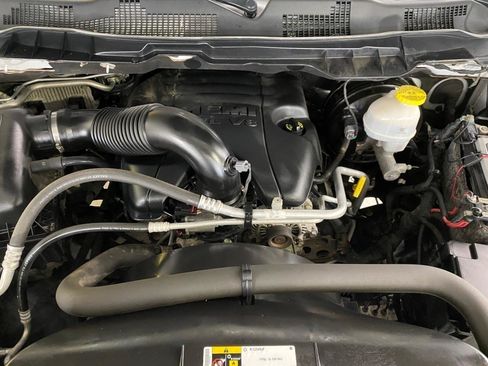 Used 2019 RAM 1500 Tradesman w/ Chrome Appearance Group AWD/4WD image 21