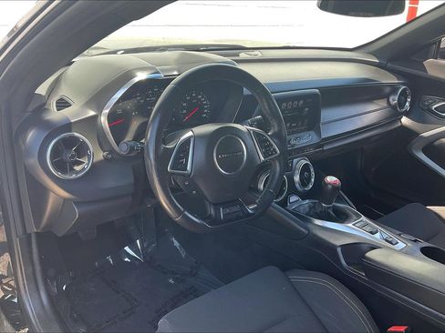 Used 2017 Chevrolet Camaro SS RWD image 18