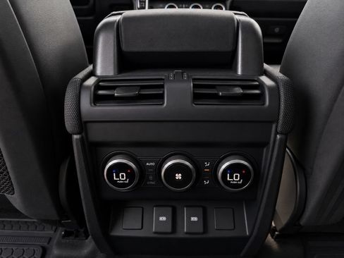 Used 2024 Land Rover Defender 110 Carpathian Edition AWD/4WD image 17