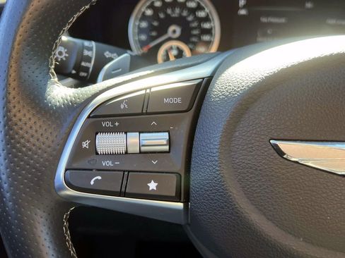 Used 2023 Genesis G70 2.0T image 26