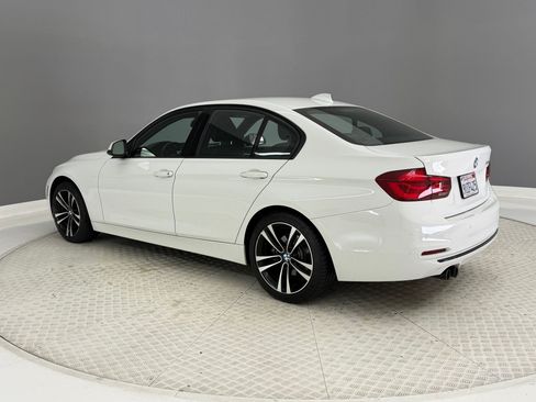 Used 2018 BMW 330i Sedan w/ Convenience Package RWD image 3