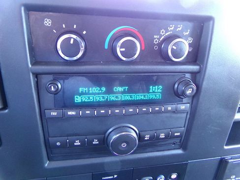 Used 2017 Chevrolet Express 2500 LT w/ LT Preferred Equipment Group RWD image 16