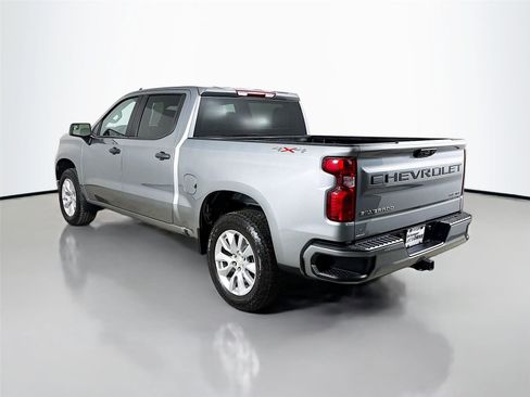 Used 2023 Chevrolet Silverado 1500 Custom image 6