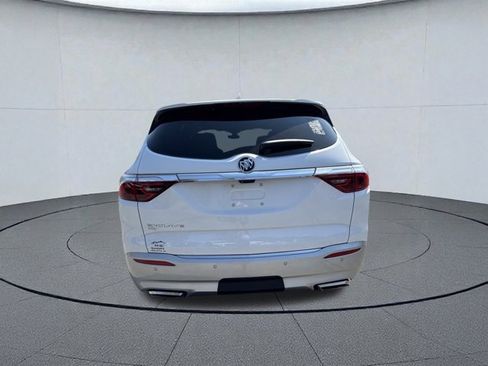 Used 2024 Buick Enclave Premium image 5