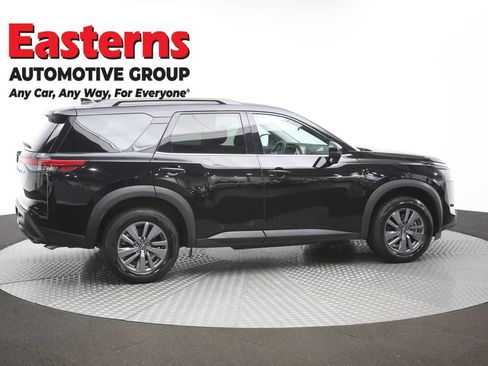 Used 2025 Nissan Pathfinder SV FWD image 45