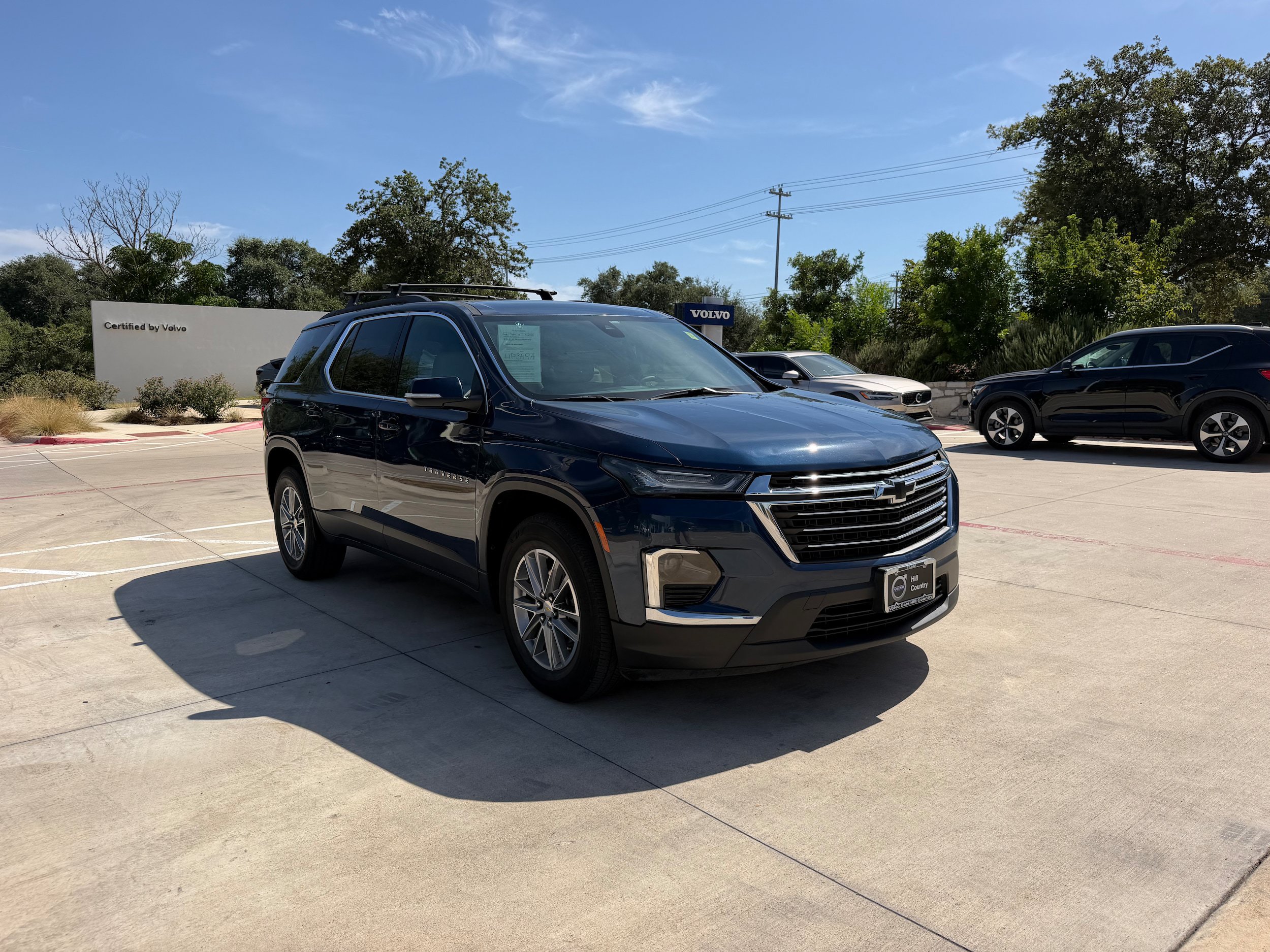 Used 2023 Chevrolet Traverse LT FWD image 7