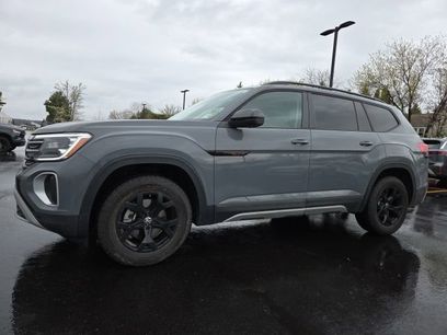 Used 2025 Volkswagen Atlas Peak Edition SE