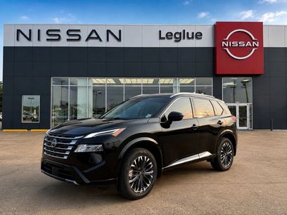 Certified 2025 Nissan Rogue Platinum w/ Tech Package