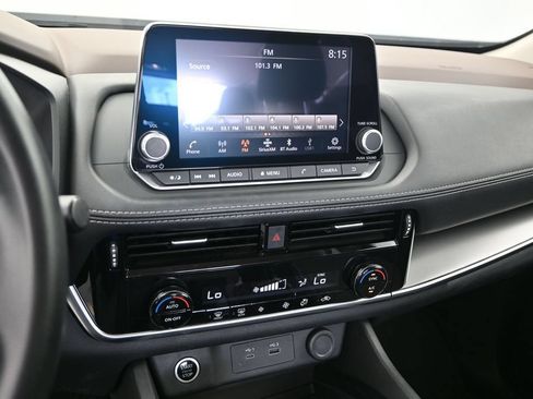 Used 2023 Nissan Rogue SV FWD image 23