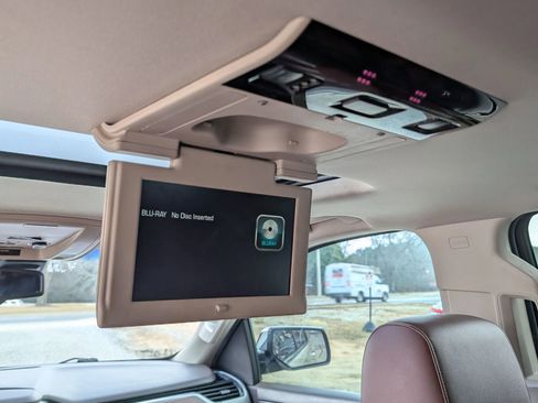 Used 2015 Chevrolet Tahoe LTZ image 36