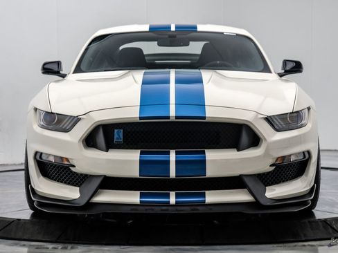 Used 2020 Ford Mustang Shelby GT350R w/ GT350R Equipment Group 920A RWD image 35