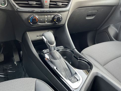 Used 2025 Buick Encore GX Preferred image 41