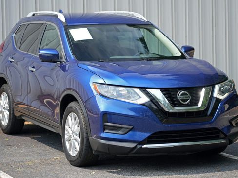 Used 2018 Nissan Rogue SV w/ Premium Package AWD/4WD image 48