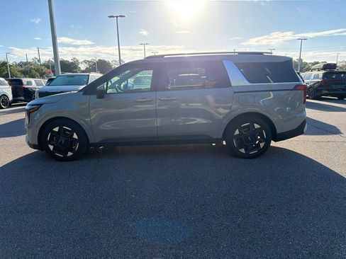 Certified 2025 Kia Carnival EX FWD image 8