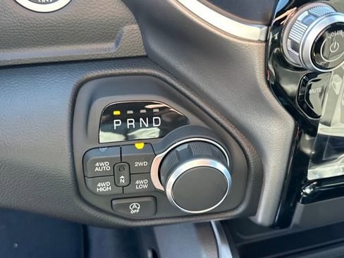 New 2026 RAM 1500 4x4 Crew Cab image 23