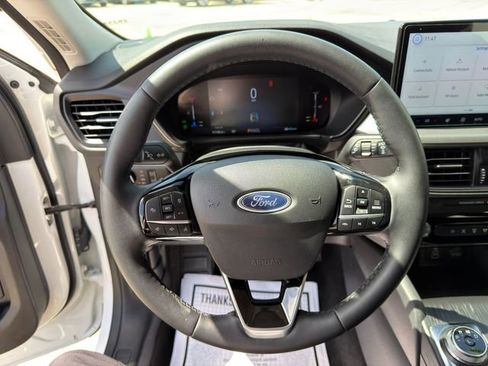 Used 2024 Ford Escape SE FWD image 34