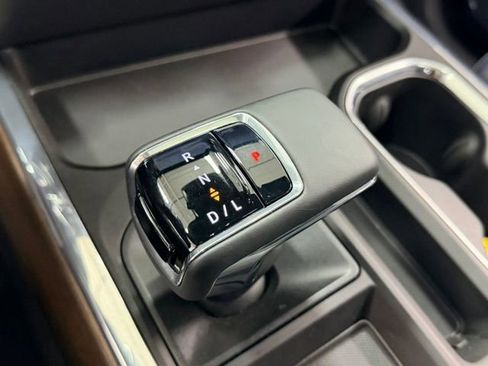 Used 2024 Chevrolet Silverado 1500 High Country w/ High Country Premium Package image 19