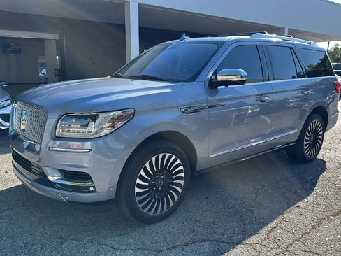Used 2018 Lincoln Navigator Black Label w/ Cargo Package image 3