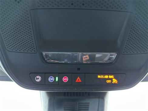 Used 2025 Chevrolet Equinox LT image 25